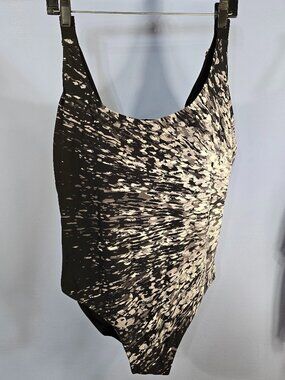 One Piece Swimsuit Adjustable Shoulder Strap SIze 16 - 18 (QQ-08)